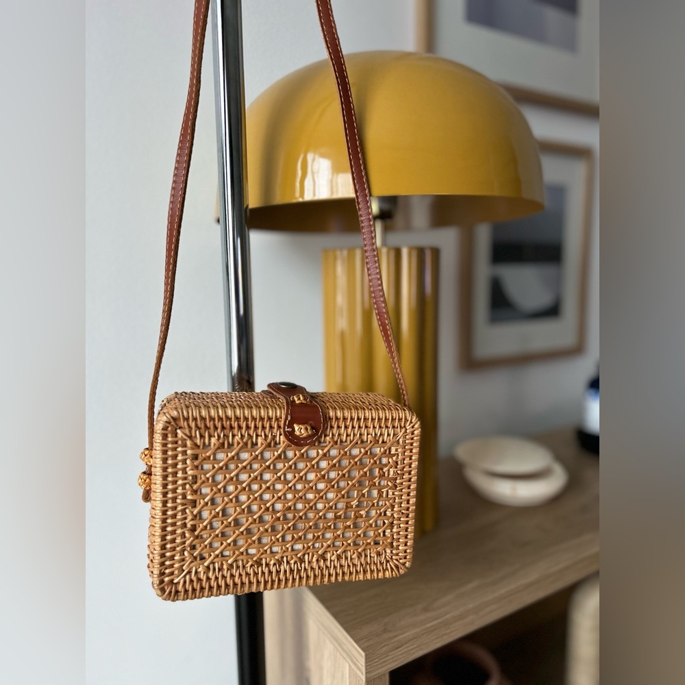 Elegant Brown Woven Crossbody Bag